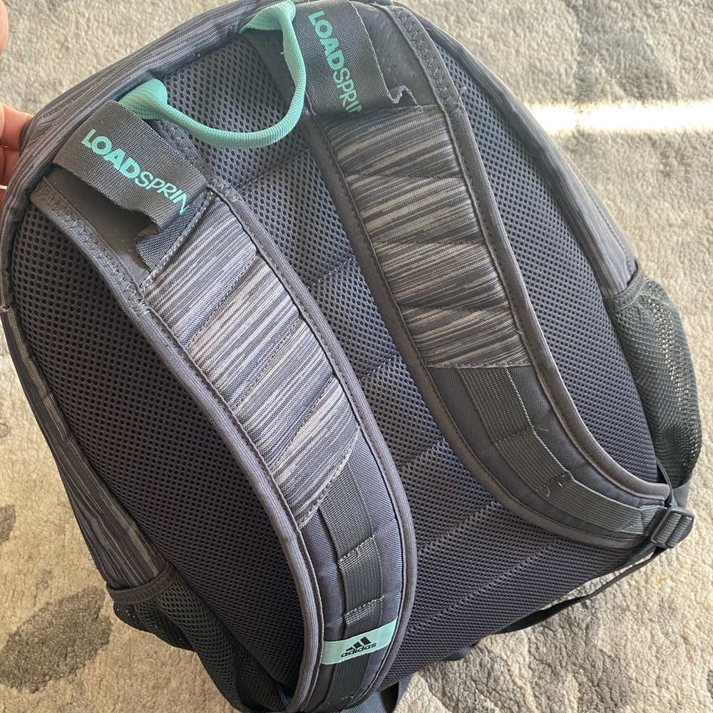 🌟 final sale - great Adidas Backpack - Picture 2 of 9